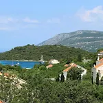 By The Sea Zrnovska Banja, Korcula - 17457 Zrnovo