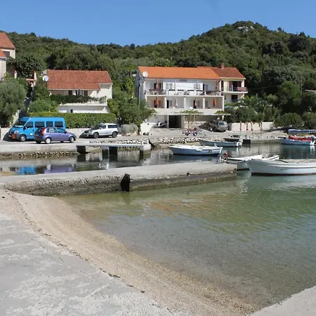 By The Sea Zrnovska Banja, Korcula - 17457 *
